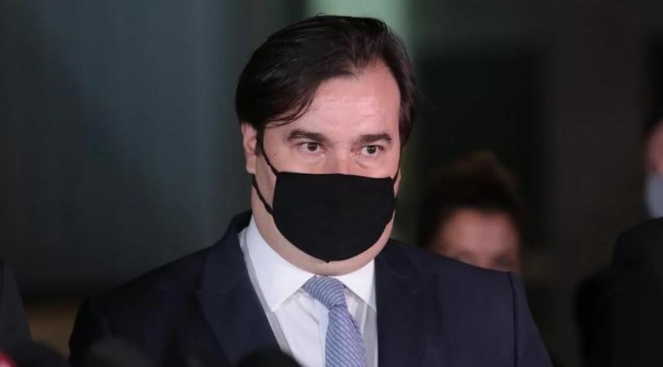 Rodrigo Maia testa positivo para Covid-19.