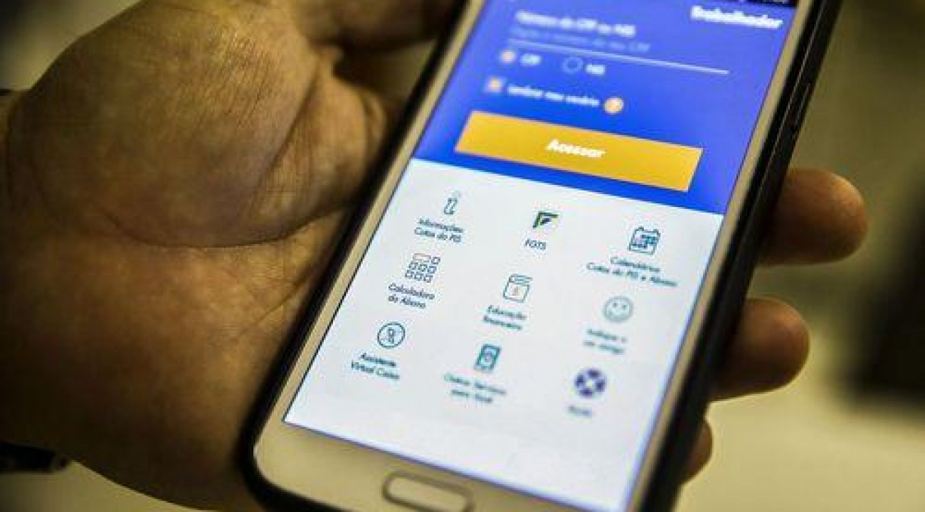 Trabalhador pode solicitar saque de R$ 1.045 do FGTS até quinta-feira.