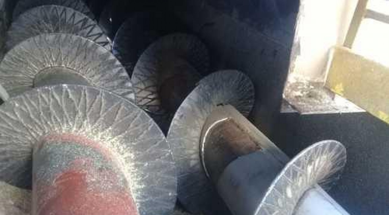 Trabalhador morre esmagado por máquina de cavaco em SC.