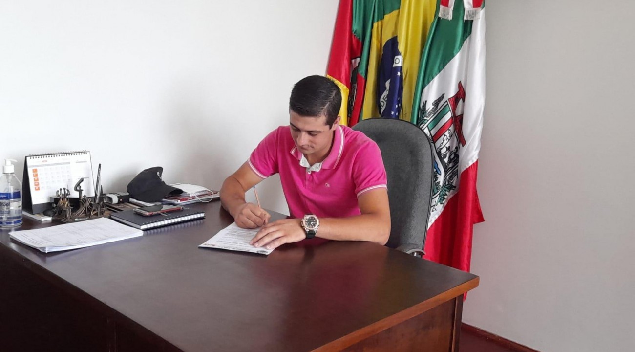 Diversos projetos de lei são acompanhados pelo Legislativo Municipal.