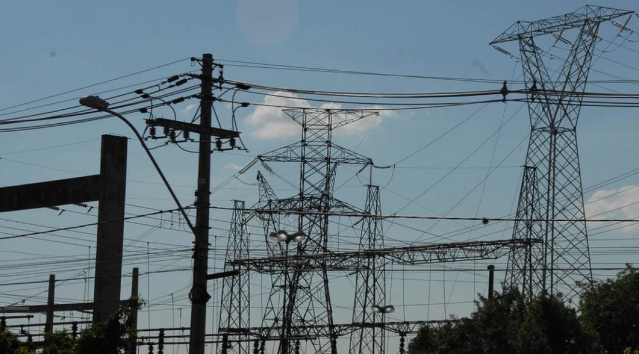 Temporal ainda deixa mais de 60 mil consumidores sem luz no RS.