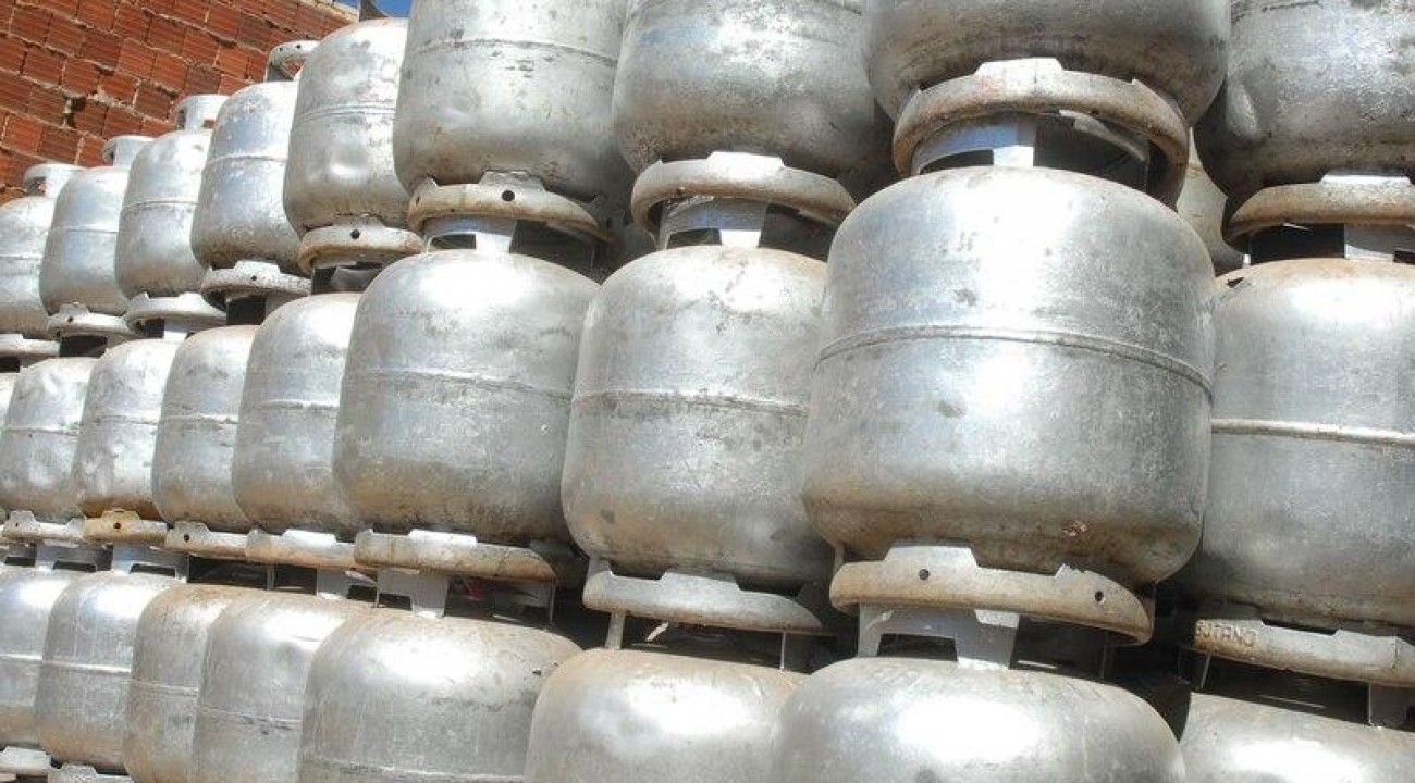 Gás natural ficará 1,41% mais barato em novembro, diz Petrobras