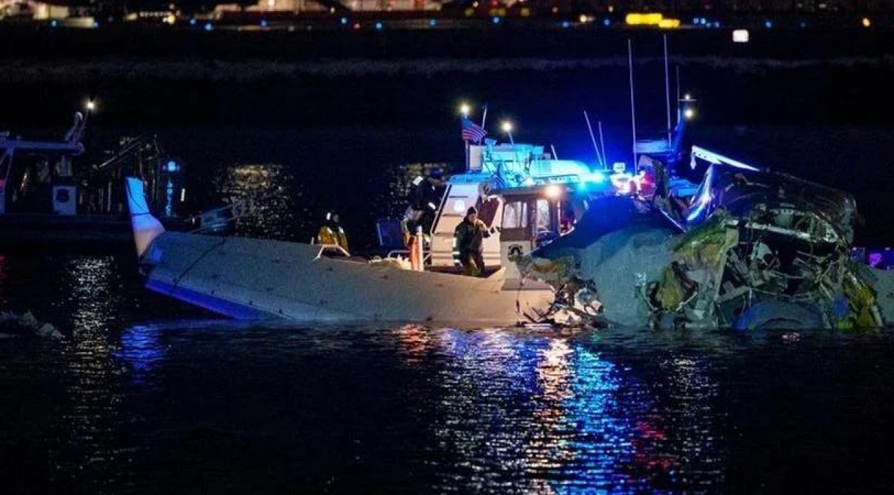 Colisão entre aeronaves deixa mais de 60 mortos nos Estados Unidos