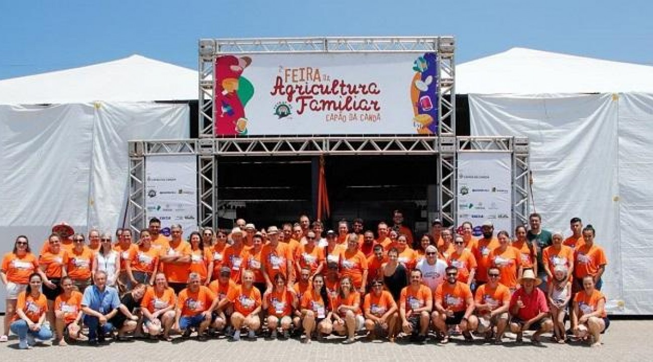 SUTRAF-AU e Cooperfamilia participam de feira em Capão da Canoa