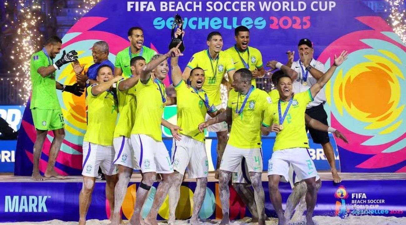 Brasil vence Belarus e é hepta da Copa do Mundo de Futebol de areia