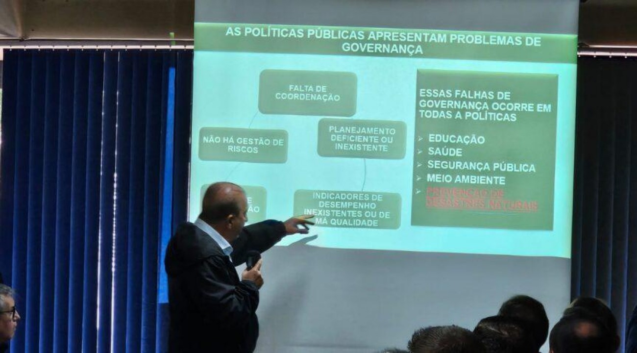Ministro do TCU palestra para Prefeitos da AMAU