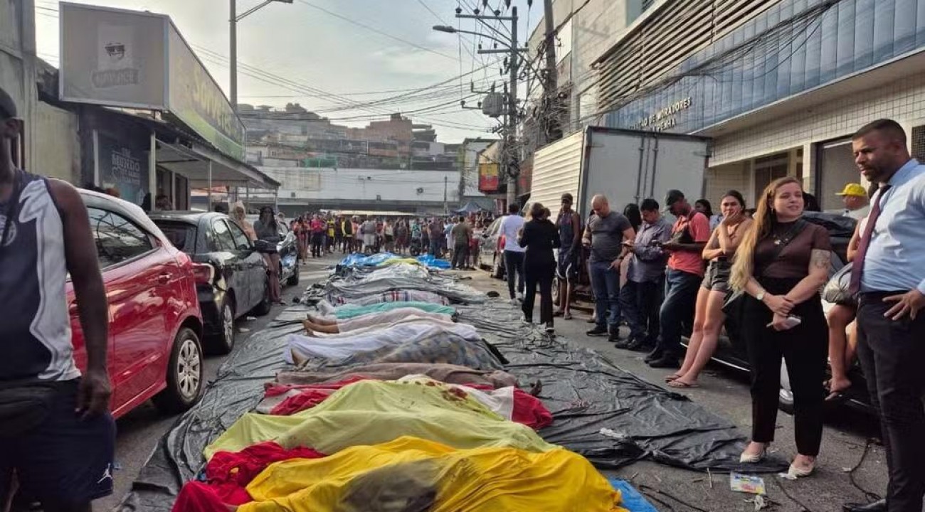 Confronto no Rio de Janeiro entre policia e criminosos gera 60 mortes