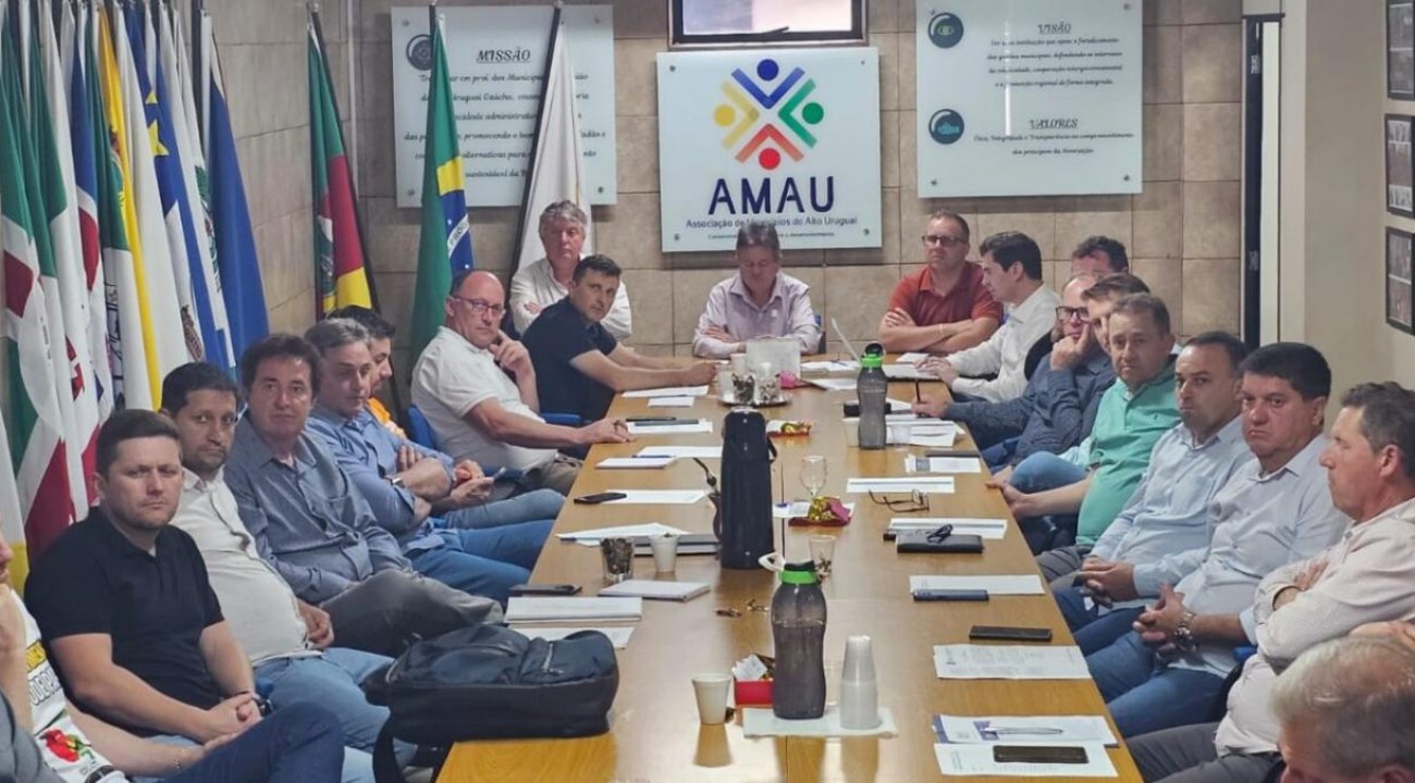 Pautas regionais estratégicas em reunião da AMAU