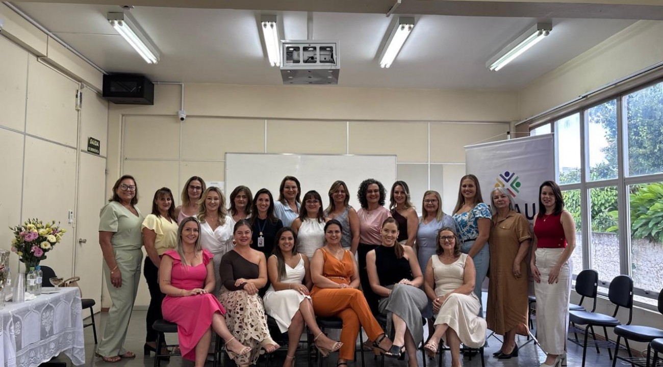 Colegiado de Primeiras-damas da AMAU elege nova diretoria para 2026