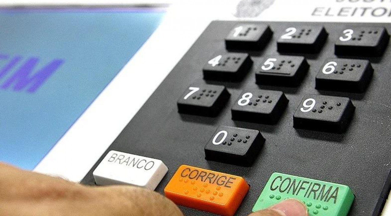 Pesquisa mostra cenário eleitoral para a corrida ao Senado no RS