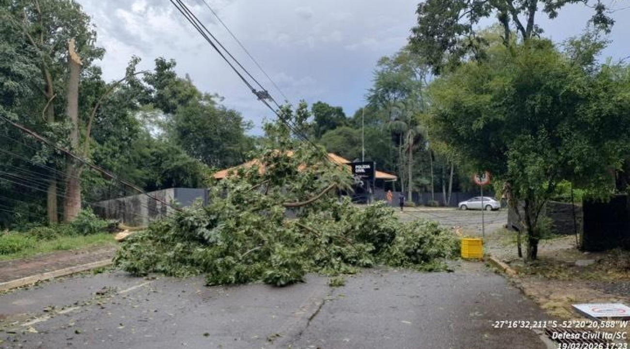Temporal atinge Itá SC, no final da tarde de quinta-feira (19)