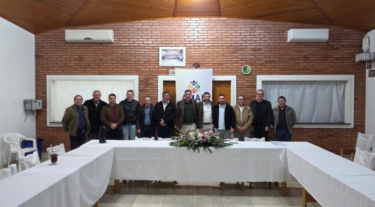 Benjamin Constant do Sul sedia pela 1ª vez uma reunião da AMAU