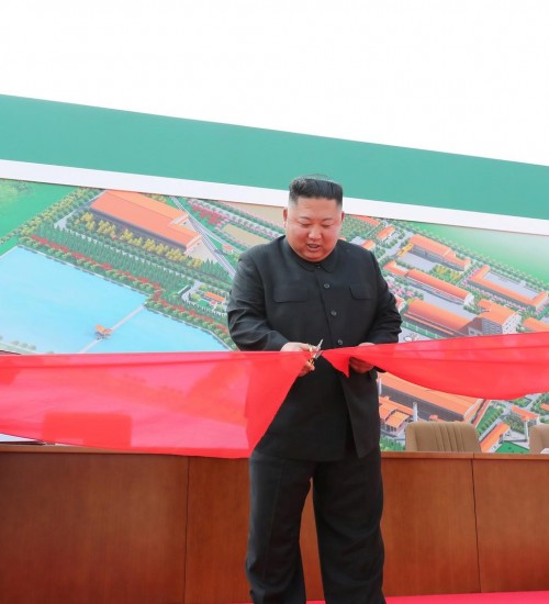 Kim Jong-un reaparece em público na Coreia do Norte após 20 dias.
