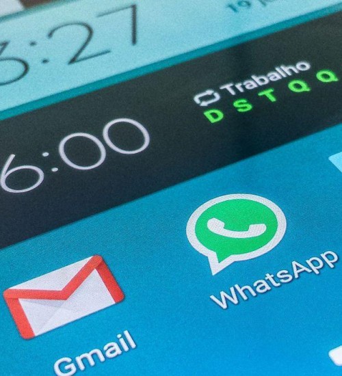 BC suspende novo serviço de pagamentos do WhatsApp no Brasil.