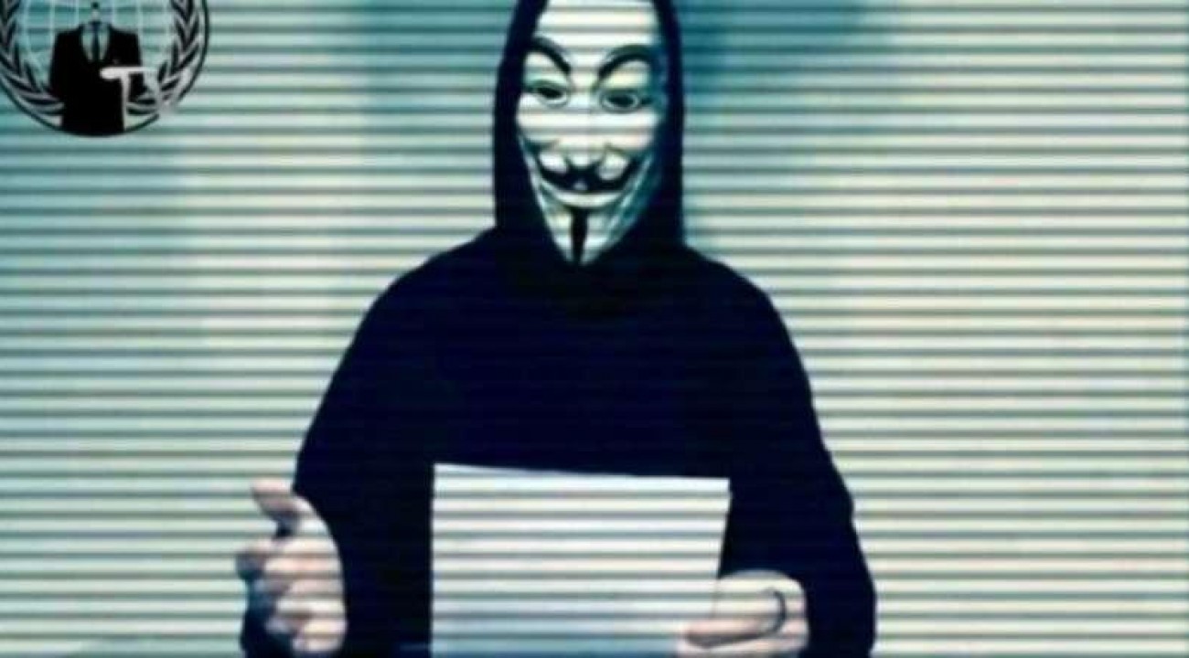 Grupo hacker Anonymous ameaça expor crimes da polícia americana e mundial.