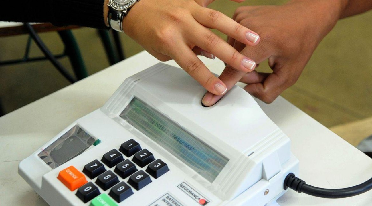 Para evitar contágio, TSE excluirá biometria nas eleições municipais.