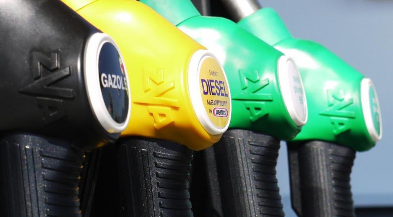 Petrobras anuncia altas de 5% para gasolina e 3% para o diesel.