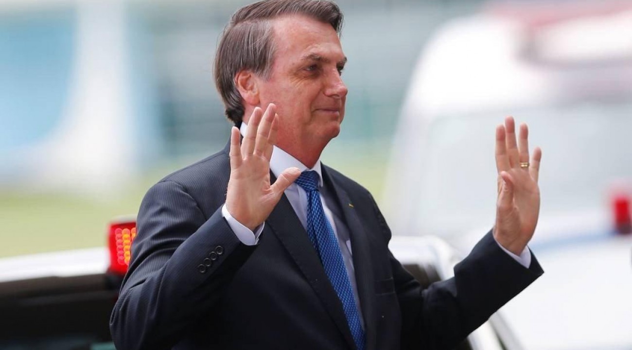 Governadores subiram impostos após isenção federal, diz Bolsonaro.