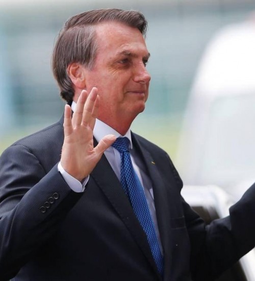 Governadores subiram impostos após isenção federal, diz Bolsonaro.