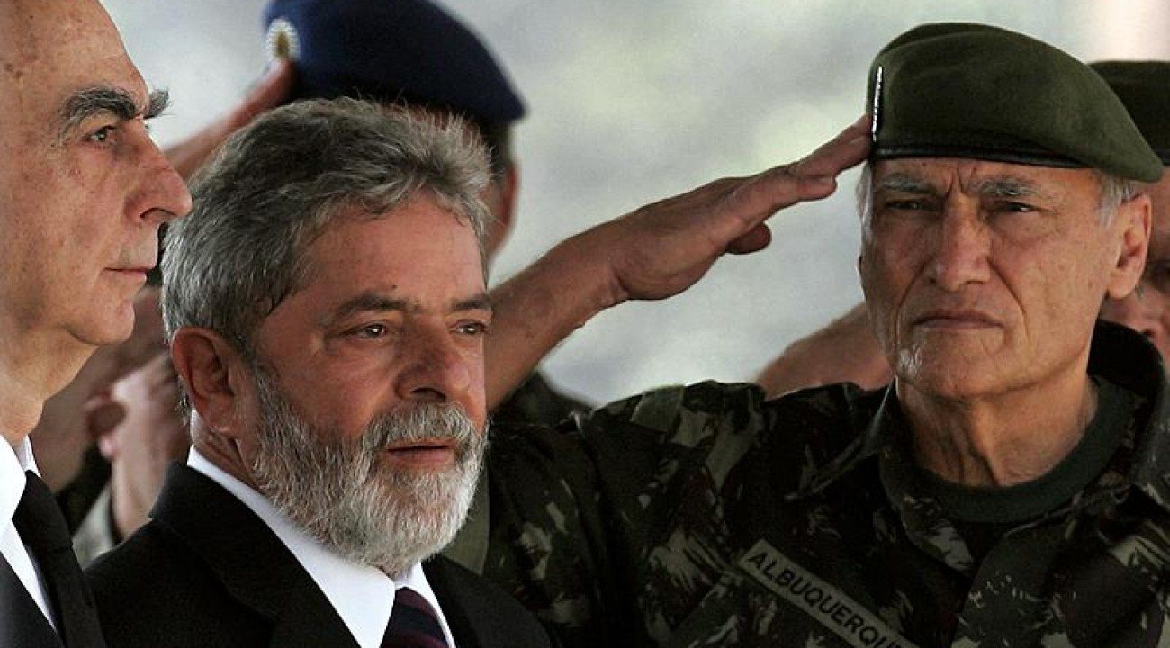 Lula define novos comandantes das Forças Armadas.
