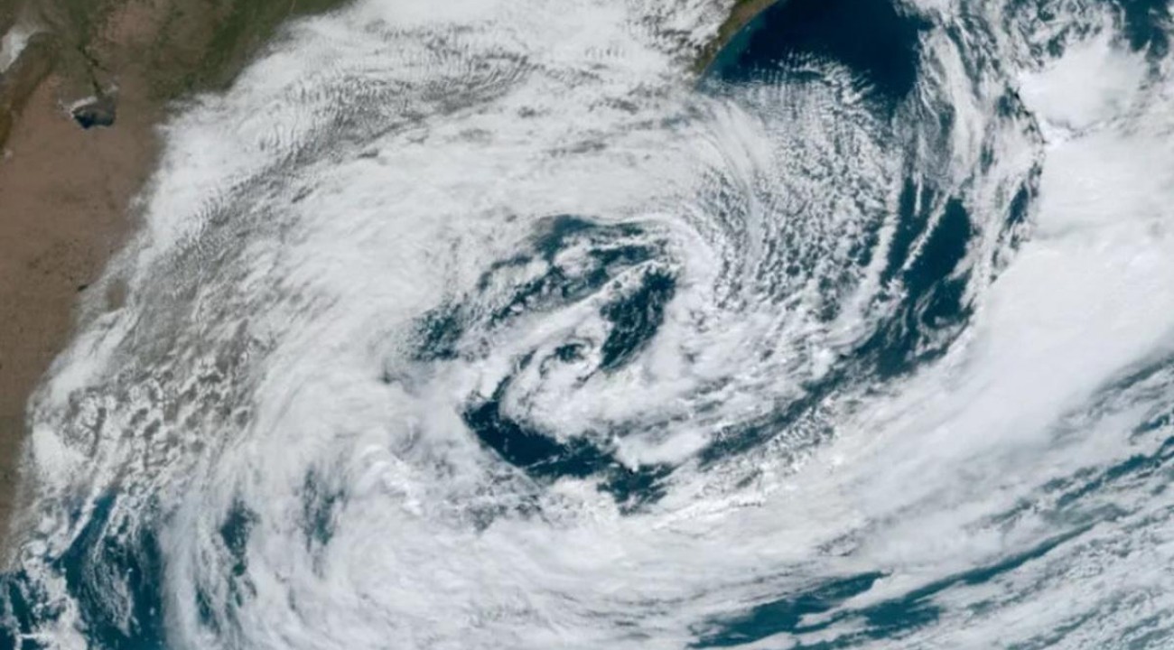Ciclone extratropical atinge RS, e chuvas podem chegar ao Centro-Oeste.