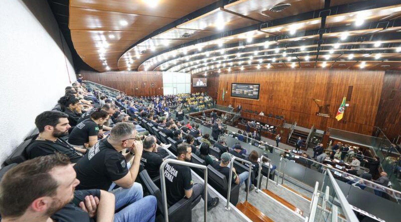 Deputados do RS aprovam segunda etapa da reforma administrativa de Eduardo Leite
