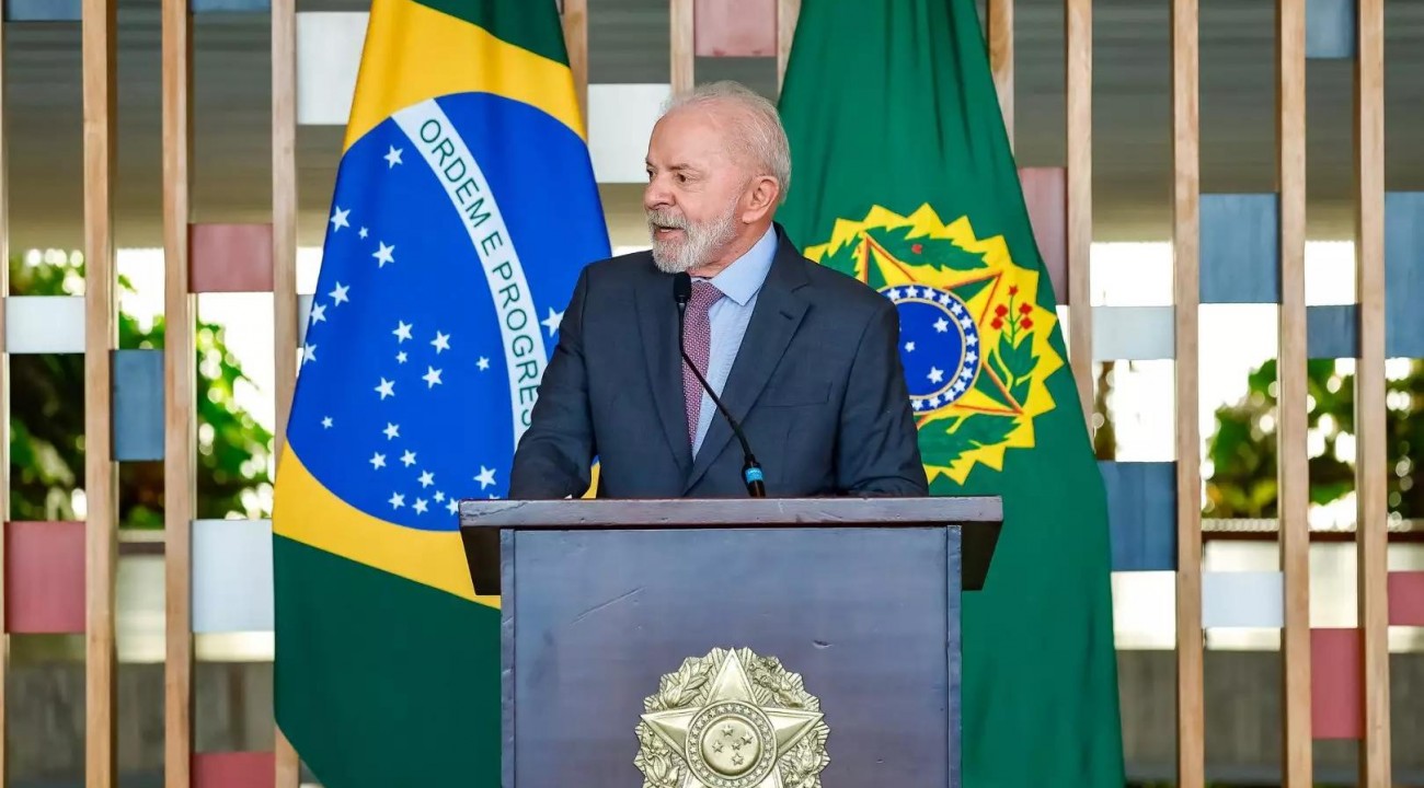 “Não podemos aceitar que o crime organizado continue destruindo famílias”, diz Lula depois de operação no RJ